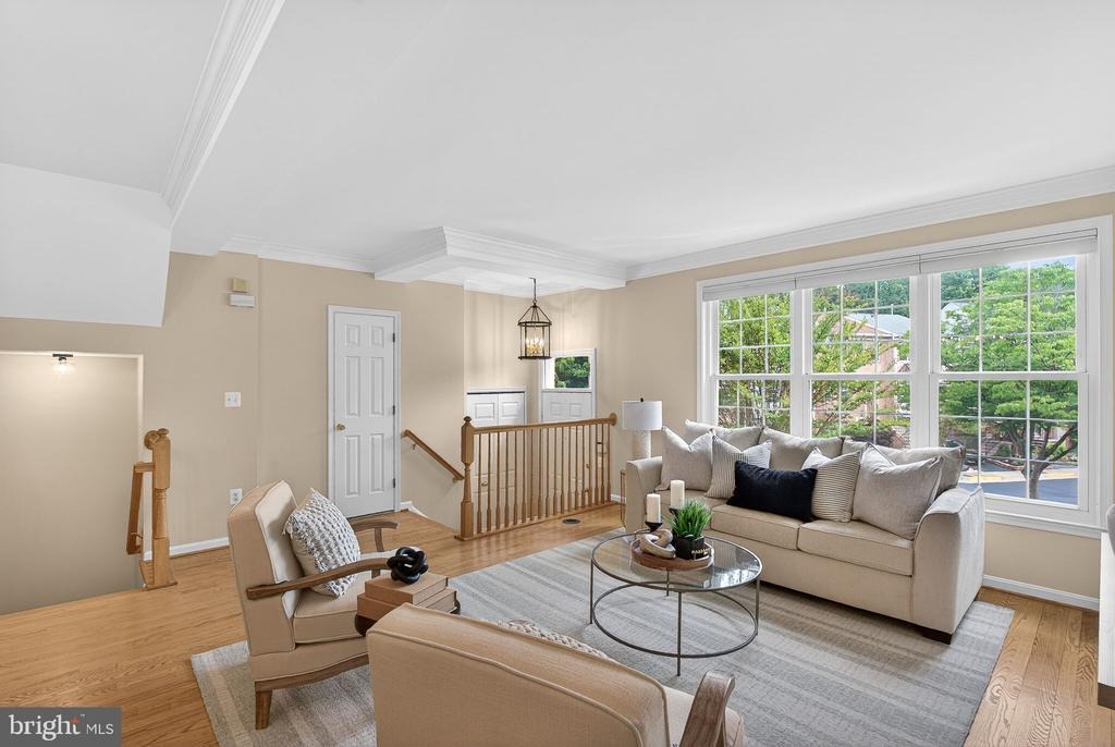 Gillingham Row, Alexandria, VA 22315 #1