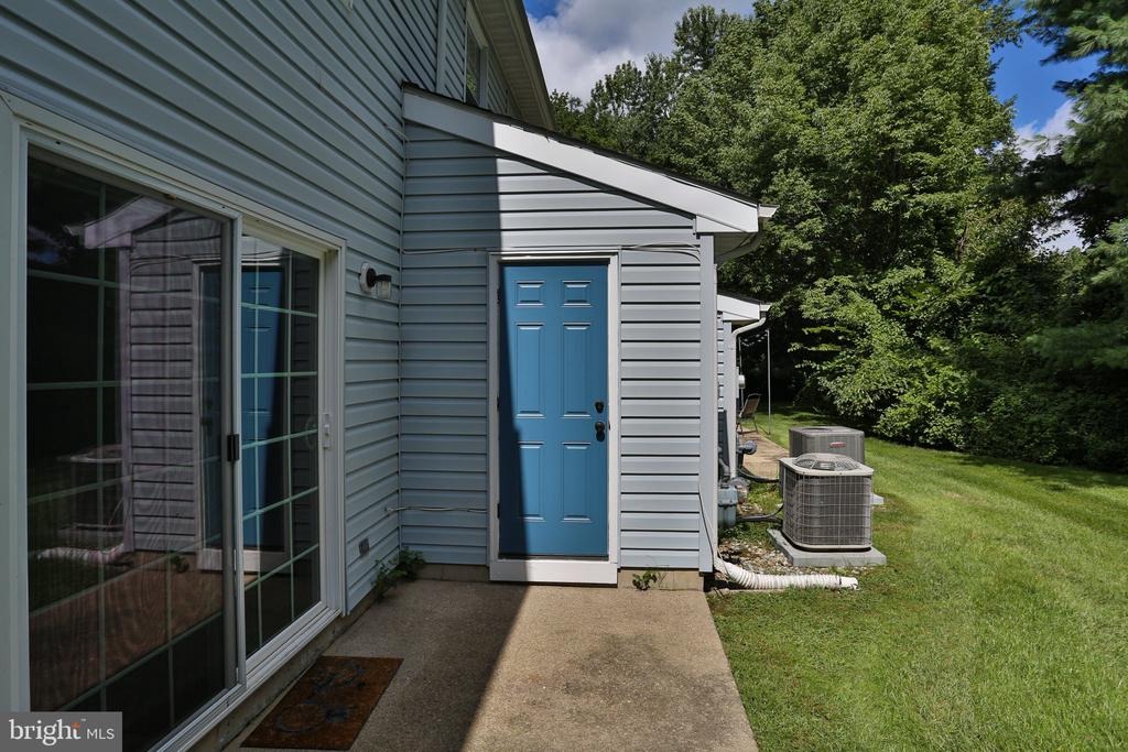 Lindsley Ct, Burlington, NJ 08016