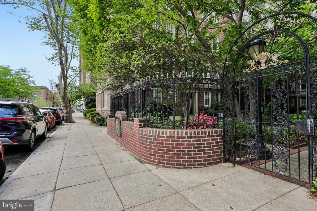 Pine St, Philadelphia, PA 19143 #1
