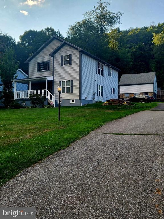 Hillside Rd, Pottsville, PA 17901