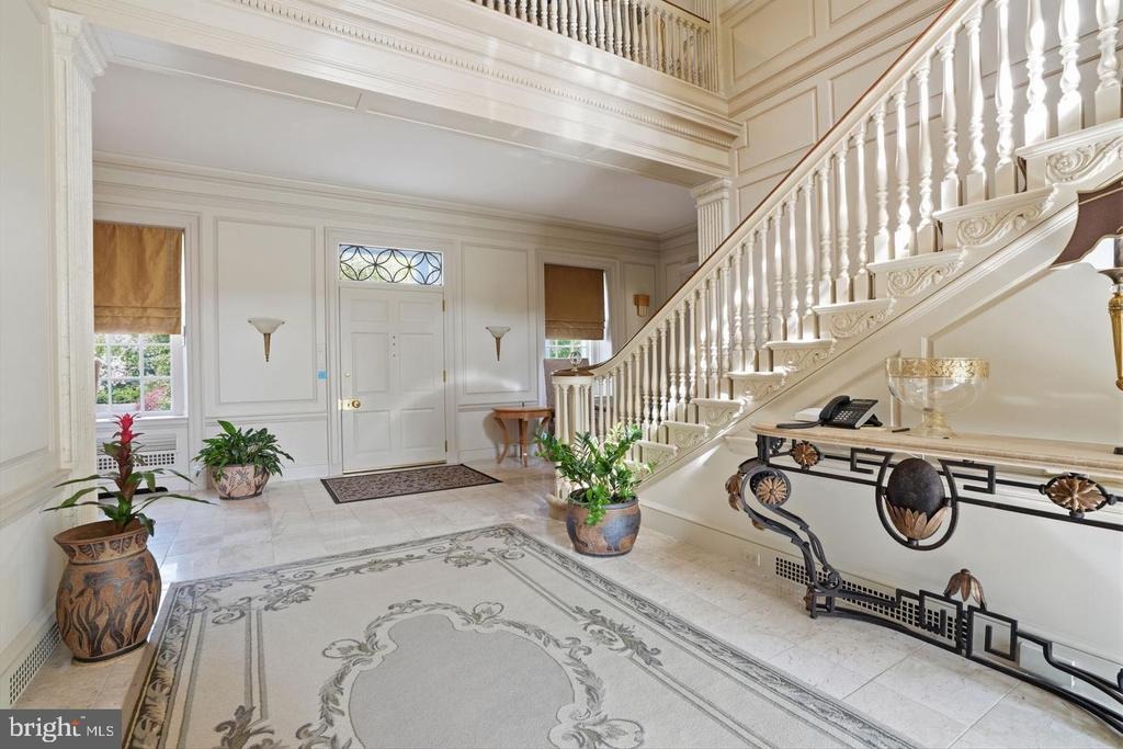 Wright Dr, Huntingdon Valley, PA 19006