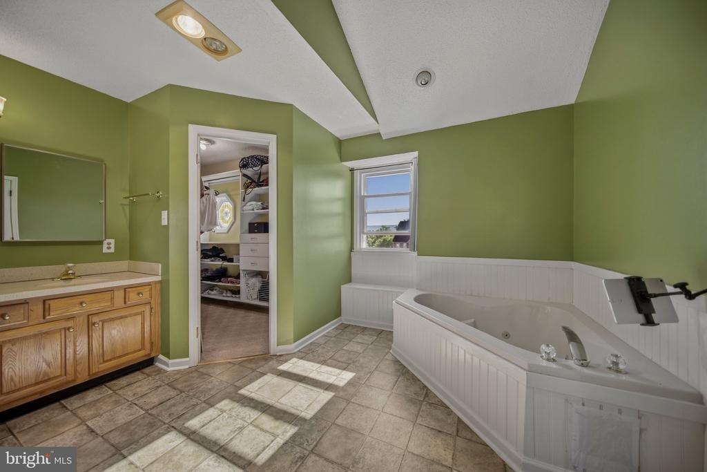 Fair Meadows Blvd, Hagerstown, MD 21740
