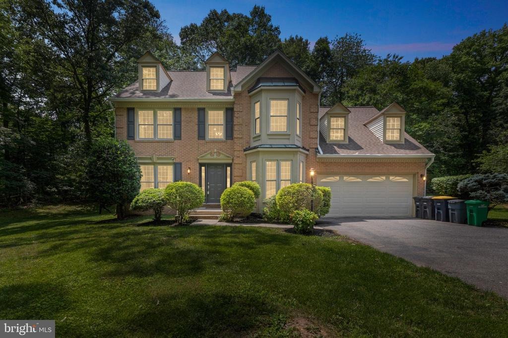 Hillgate Ln, Glenn Dale, MD 20769