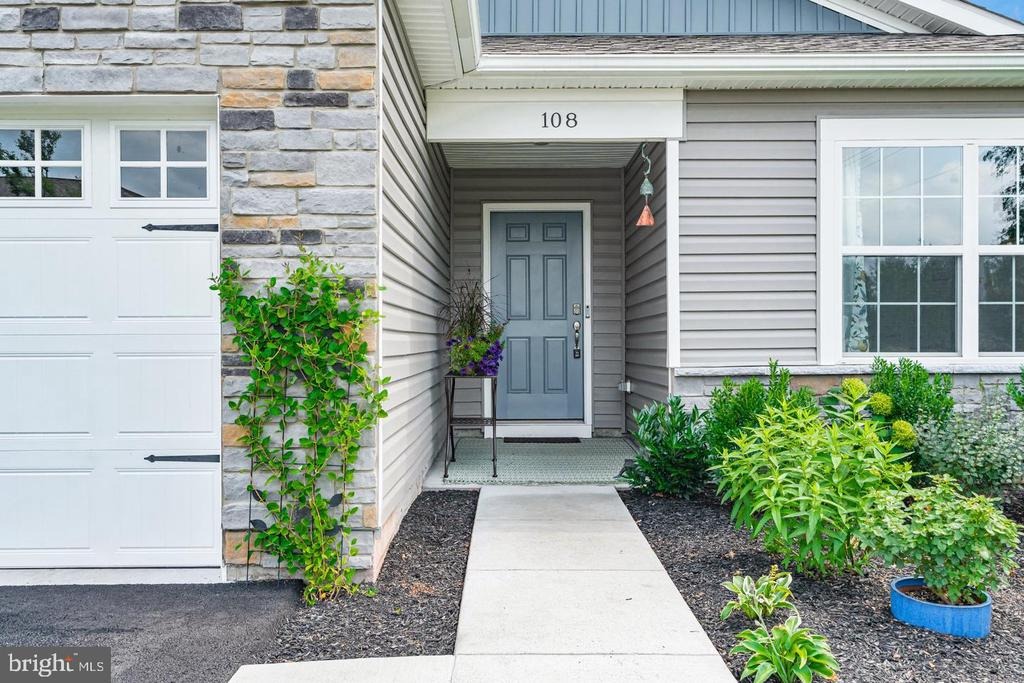 Petal Dr, Pottstown, PA 19464 #1