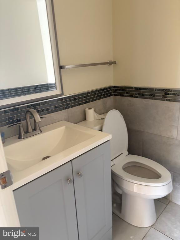 Michele Dr, Hyattsville, MD 20785 #1