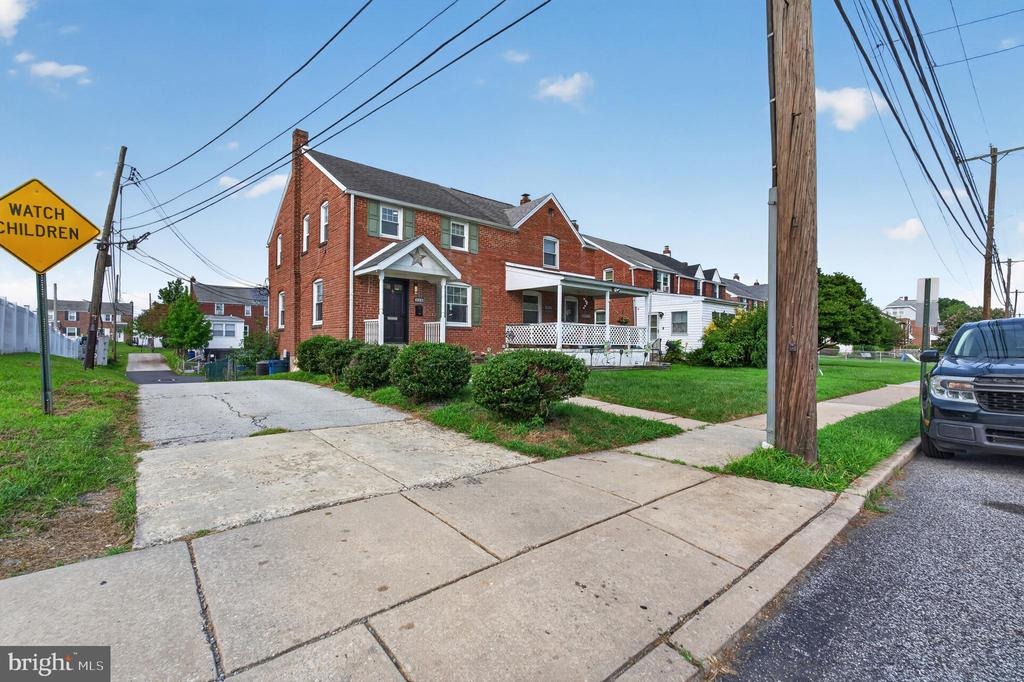 Holmes Rd, Holmes, PA 19043