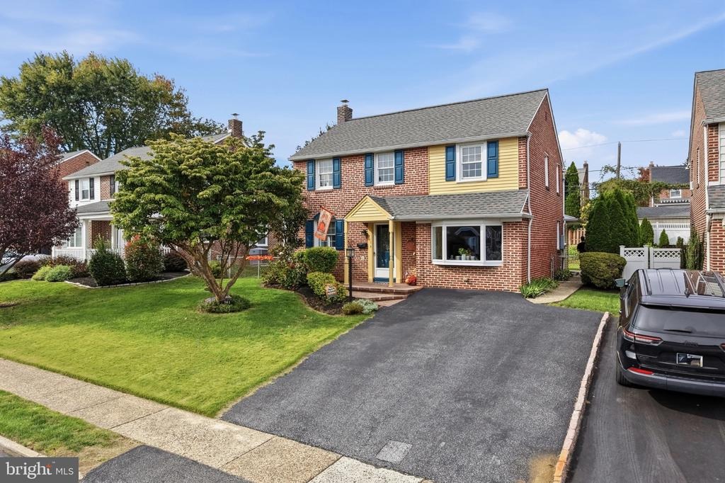 Flintlock Rd, Drexel Hill, PA 19026