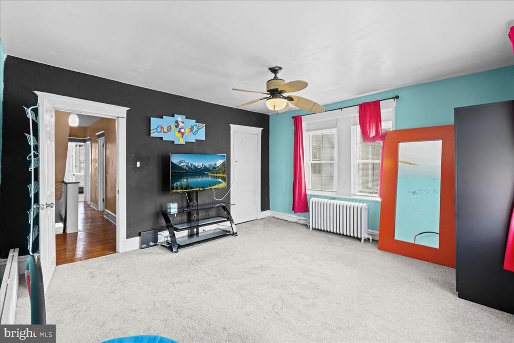 Sanger St, Philadelphia, PA 19120