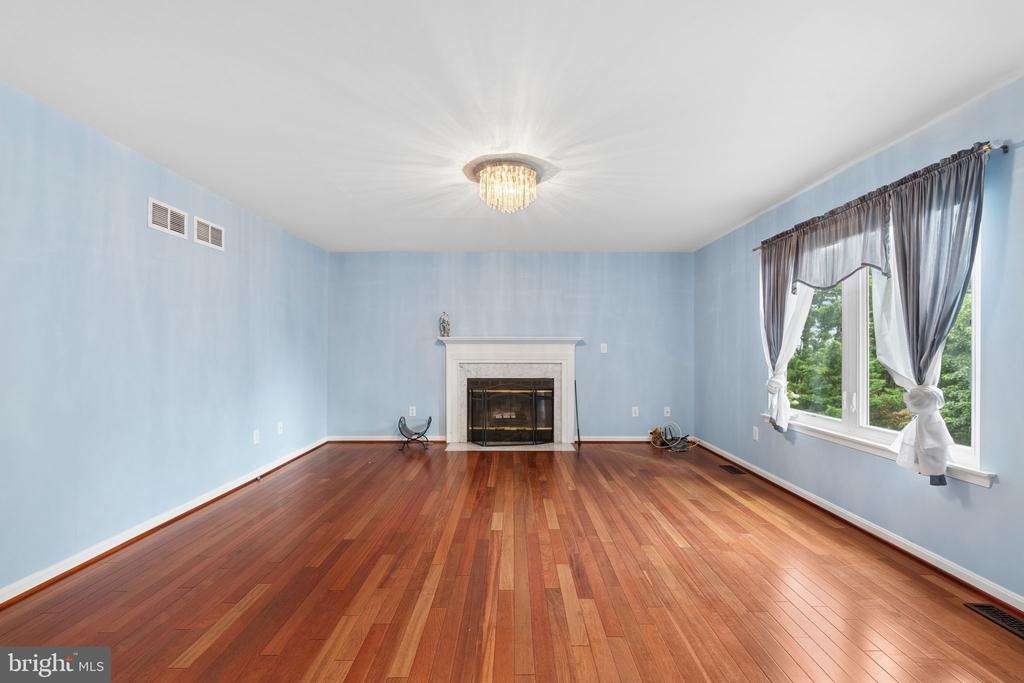 Jeffras Ct, Westminster, MD 21157