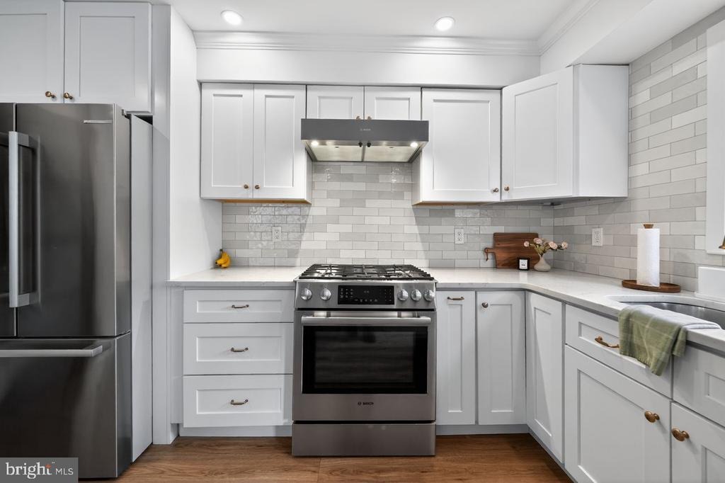 Sutton Ave, Moorestown, NJ 08057 #1