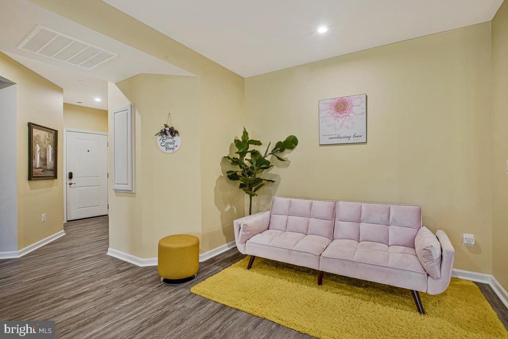 Carls Ct, Ellicott City, MD 21043