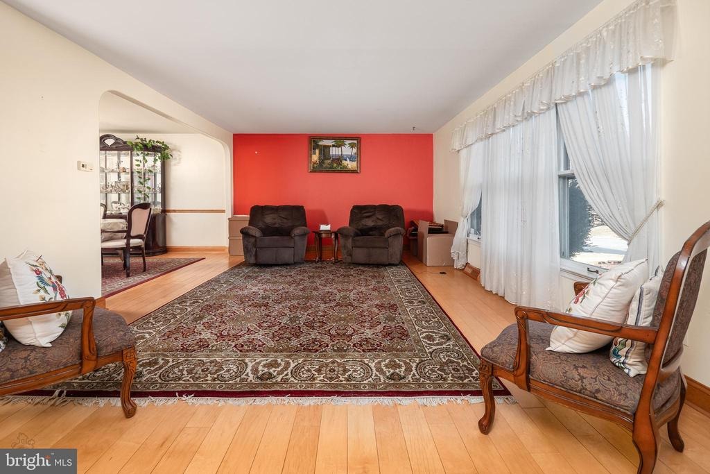 Hill Dr, Allentown, PA 18103 #1