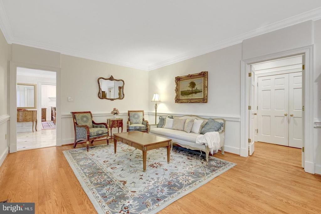 Interpromontory Rd, Great Falls, VA 22066
