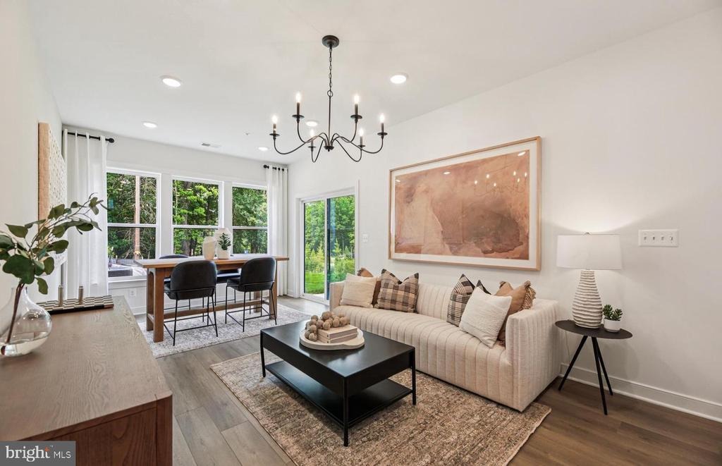 Crested Wood Dr, Laurel, MD 20724