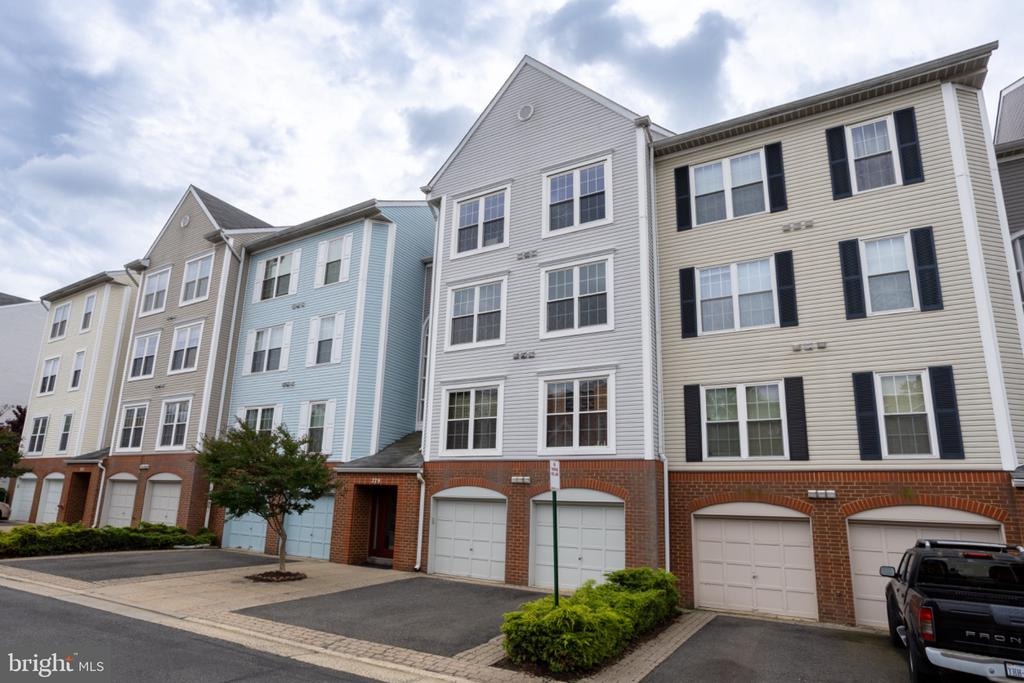 Pickett St, Alexandria, VA 22304
