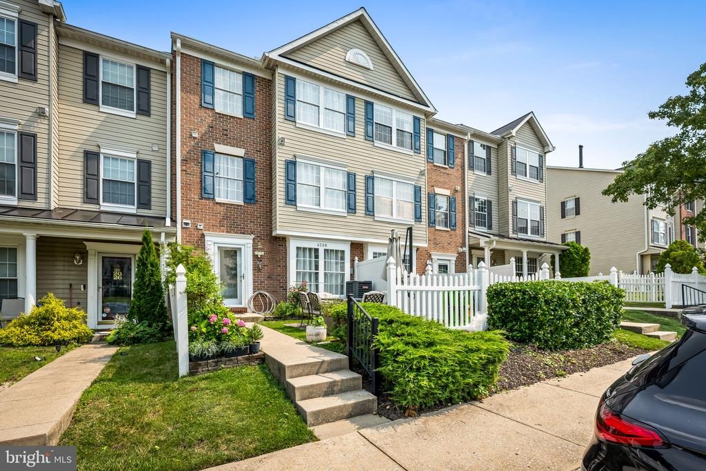 Maple Path Cir, Nottingham, MD 21236