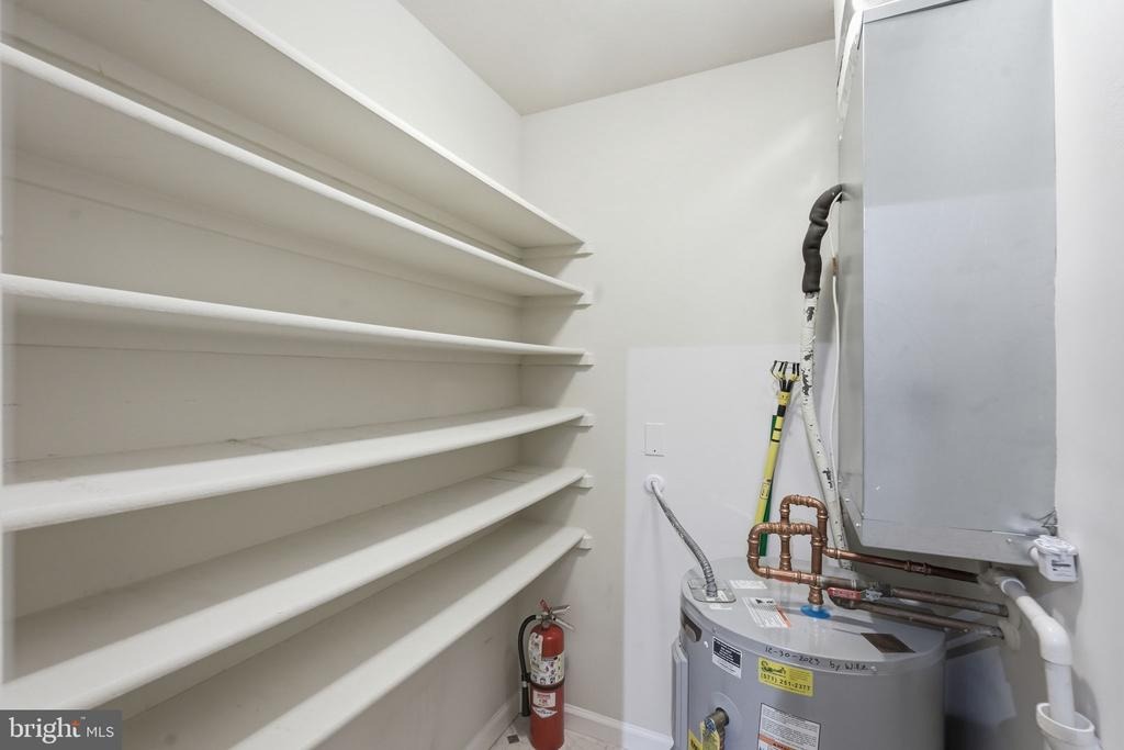 Penderview Ter, Fairfax, VA 22033