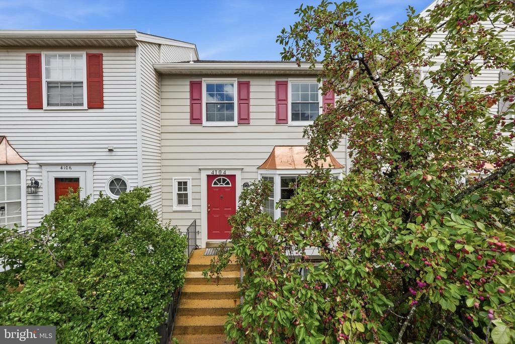 Pleasant Meadow Ct, Chantilly, VA 20151