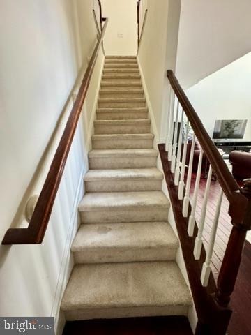 Verona Dr, Philadelphia, PA 19145