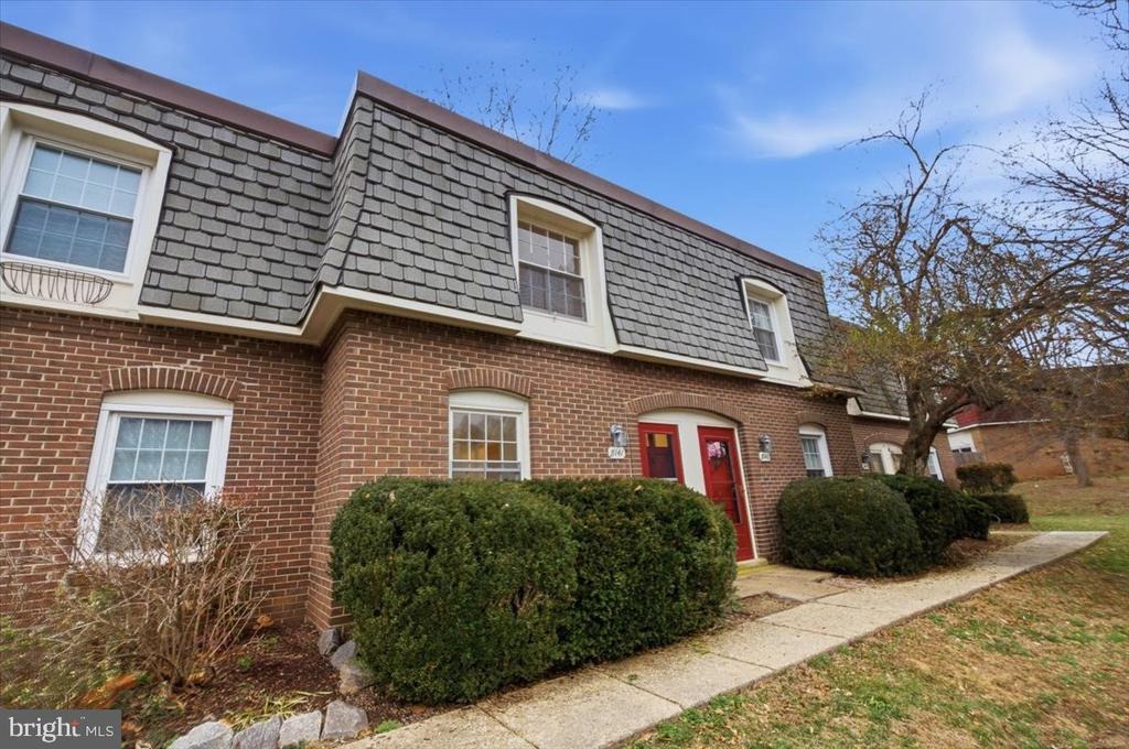 Kingsway Ct, Springfield, VA 22152 #1