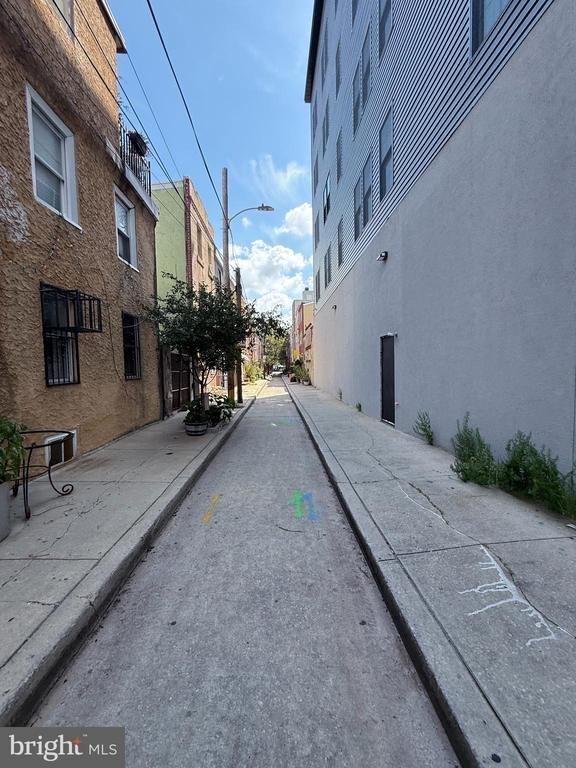 League St, Philadelphia, PA 19147