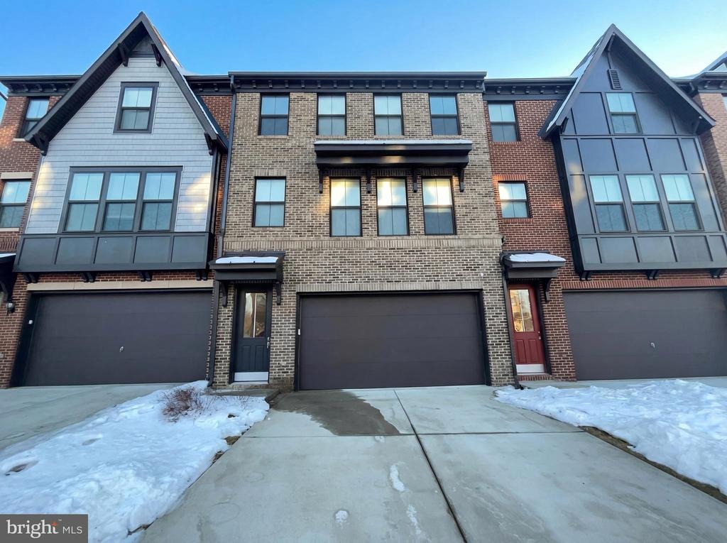 Bock Farm Pl, Alexandria, VA 22306