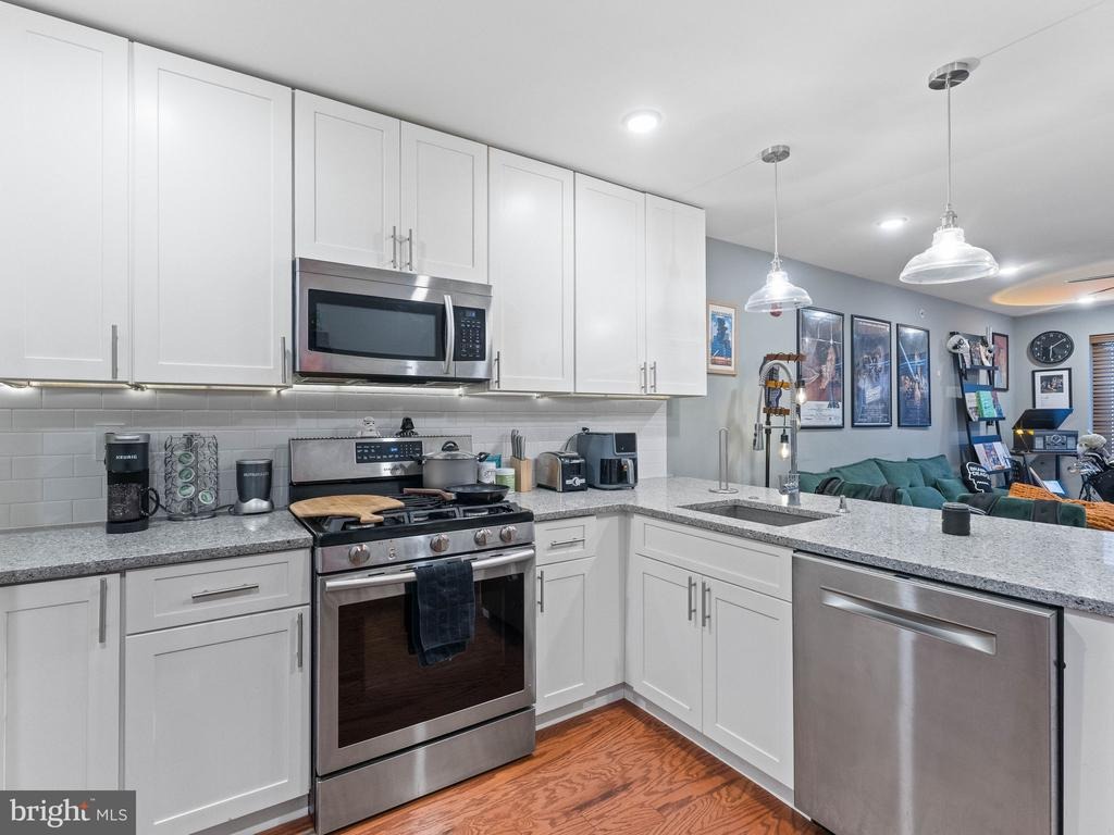 6th St, Philadelphia, PA 19122 #1