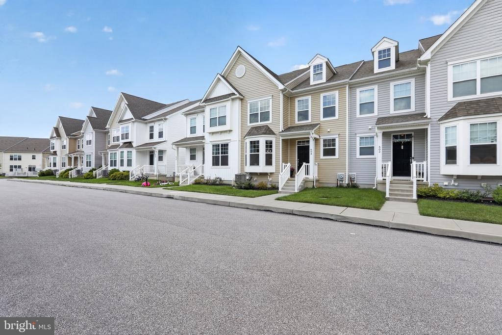 Albion Pl, Downingtown, PA 19335 #1