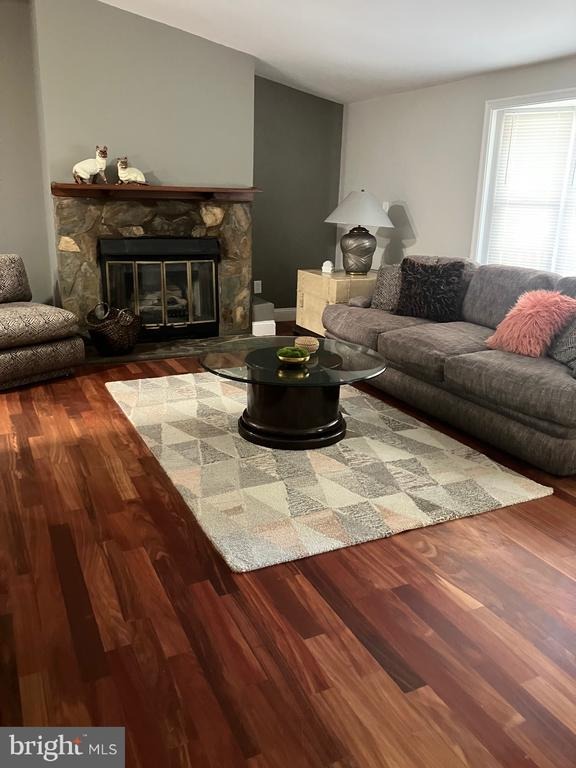 7th St, Somers Point, NJ 08244