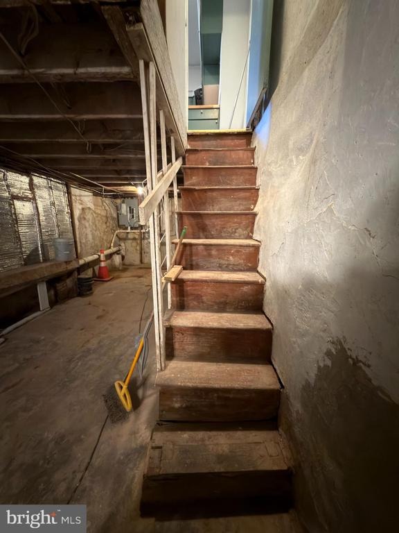 Tioga St, Philadelphia, PA 19140