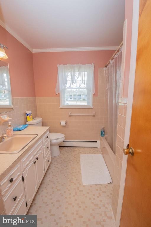 Poplar St, Delmar, MD 21875