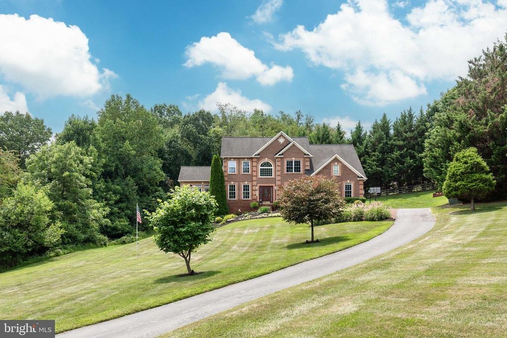 Downhill Dr, Westminster, MD 21157