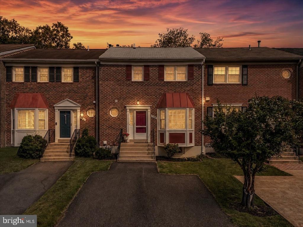 Snug Harbor Ct, Alexandria, VA 22315 #1