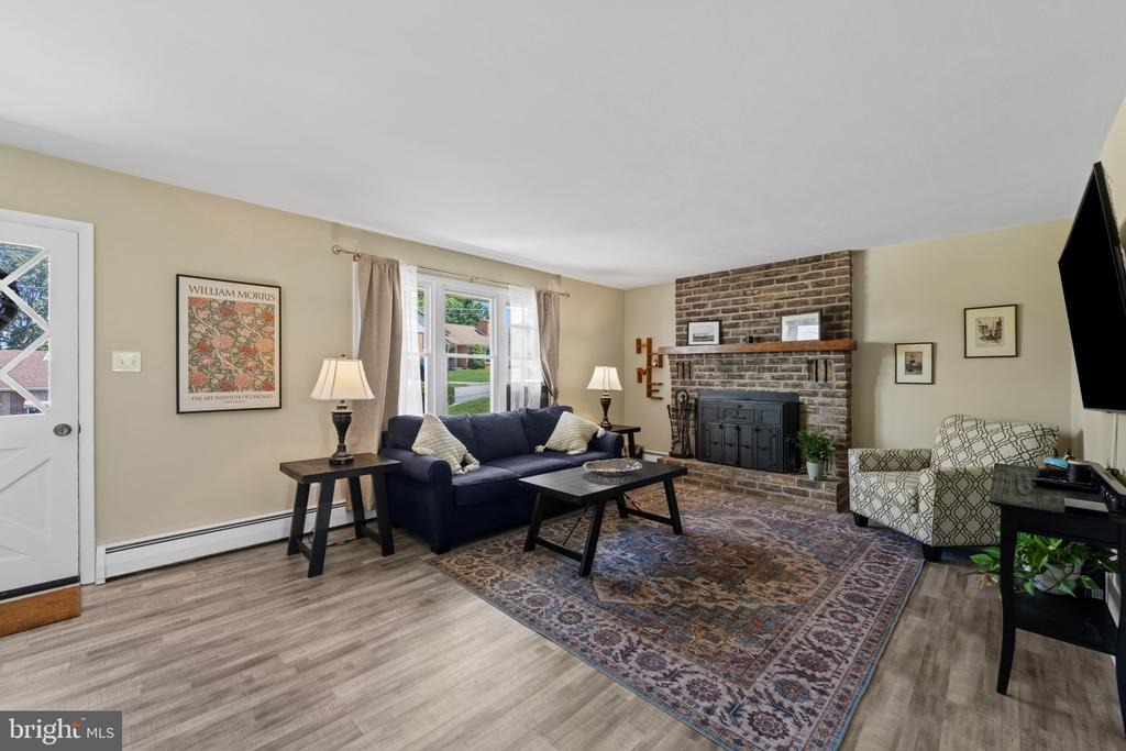 Hirtland Ave, Hanover, PA 17331
