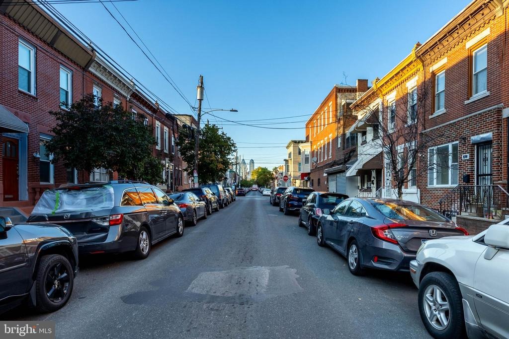 16th St, Philadelphia, PA 19145