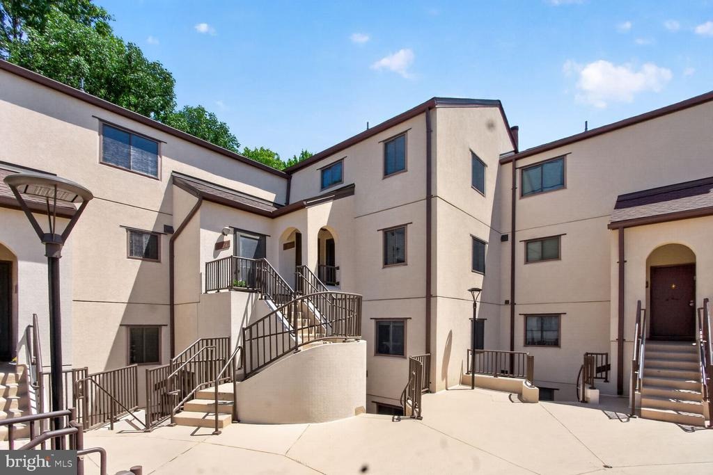 Battery Pl, Bethesda, MD 20814 #1