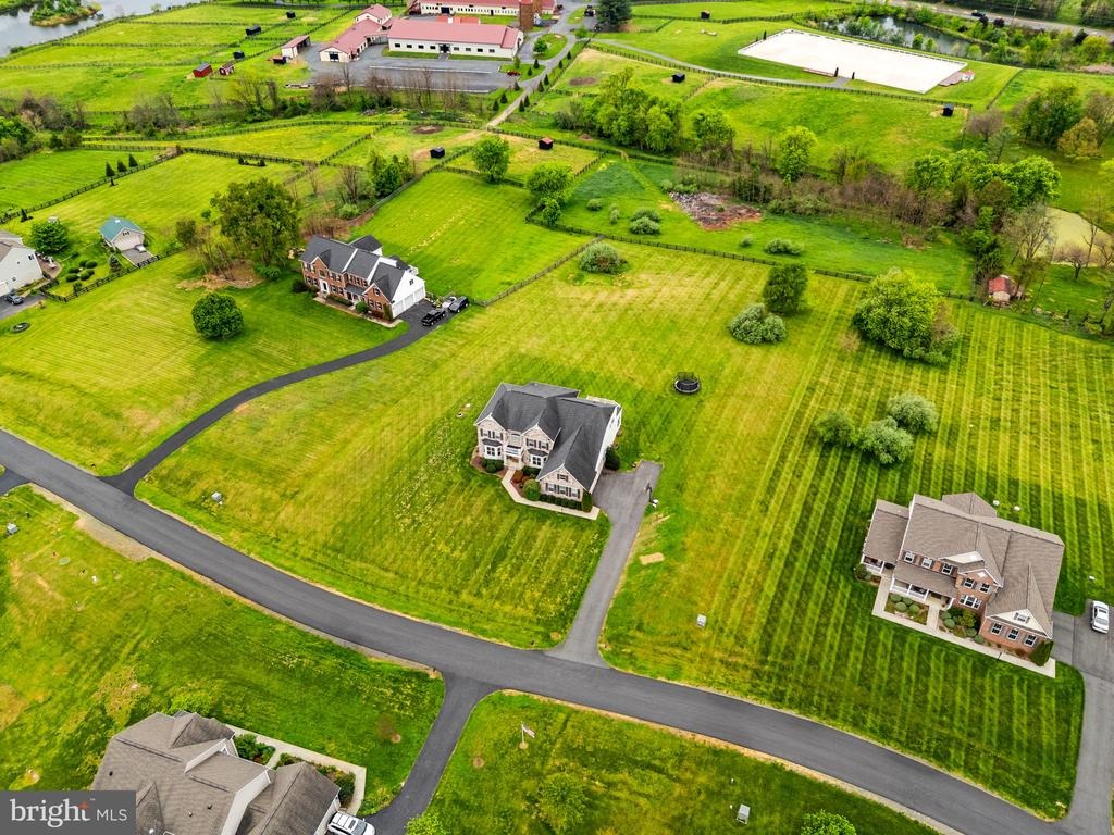 Grace Pl, Waterford, VA 20197