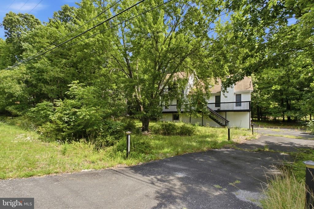 Lancaster Dr, Bushkill, PA 18324 #1