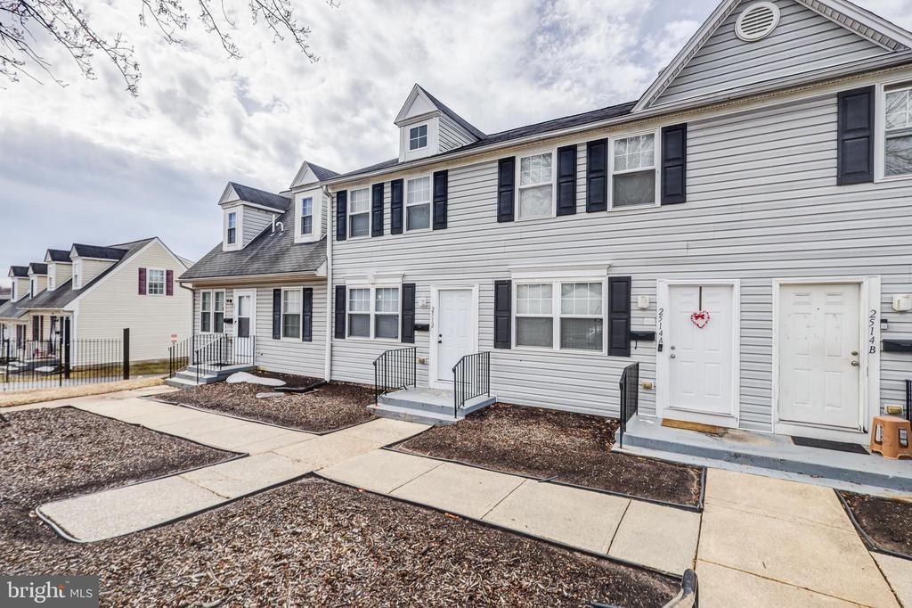 Kent Village Dr, Hyattsville, MD 20785