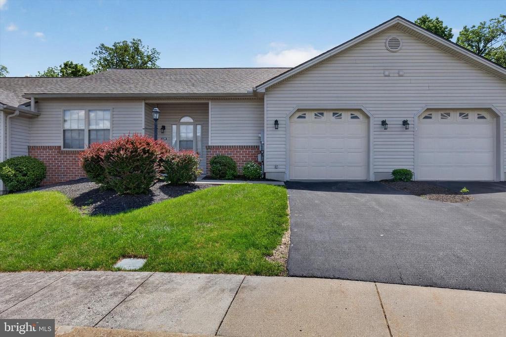 Leonard Ln, Harrisburg, PA 17111