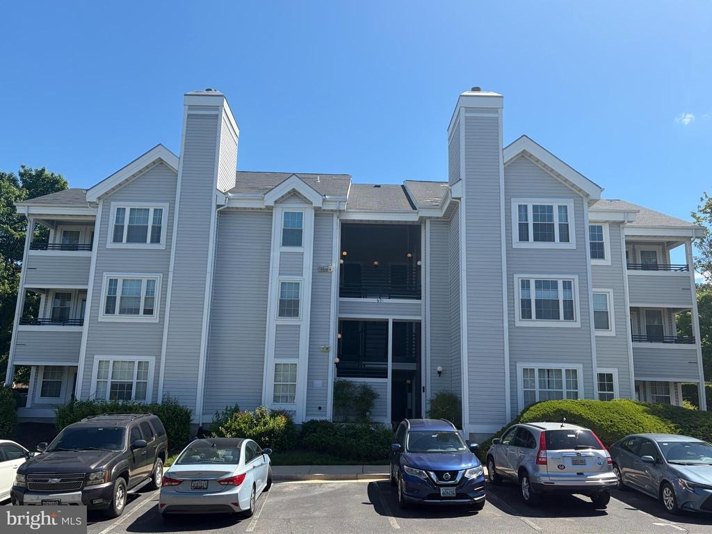 Forest Walk Ln, Odenton, MD 21113