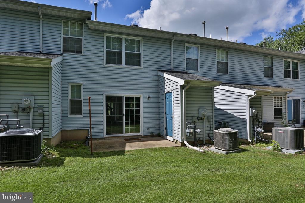 Lindsley Ct, Burlington, NJ 08016 #1