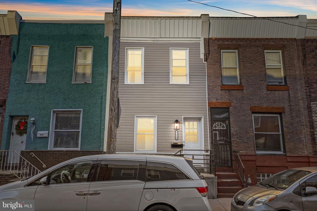 Sheridan St, Philadelphia, PA 19148
