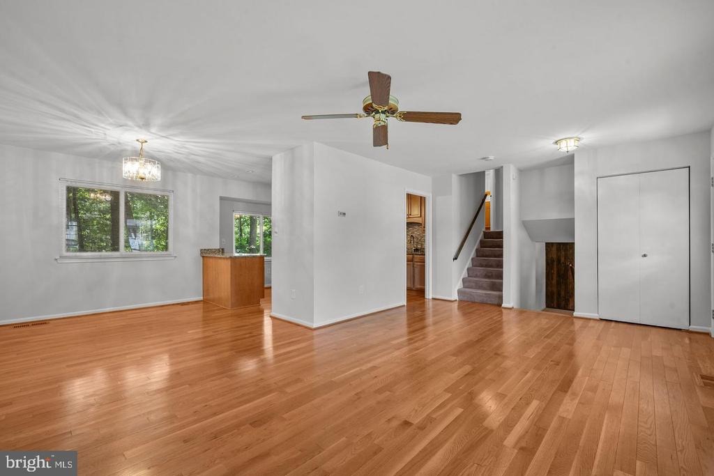 Ivywood Rd, Reston, VA 20191 #1