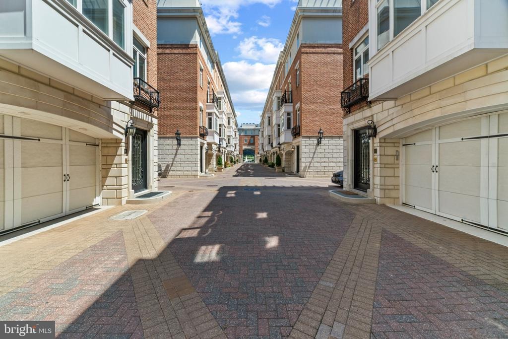 Ponte Villas , Baltimore, MD 21230 #1