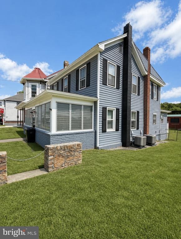 Washington St, Berkeley Springs, WV 25411 #1