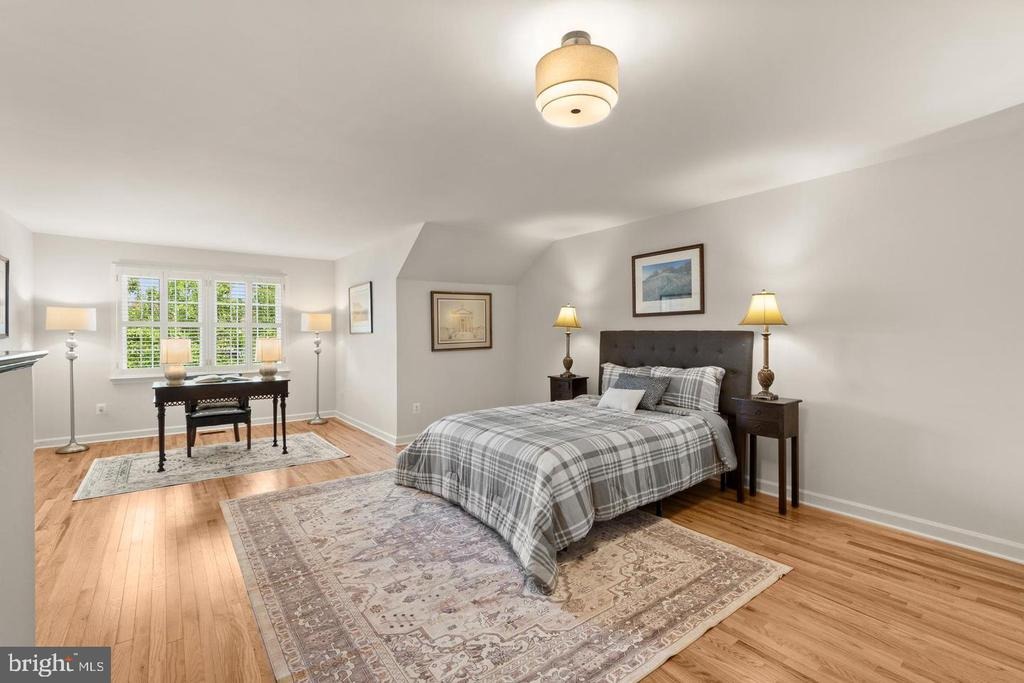 Chaucer View Cir, Alexandria, VA 22304 #1