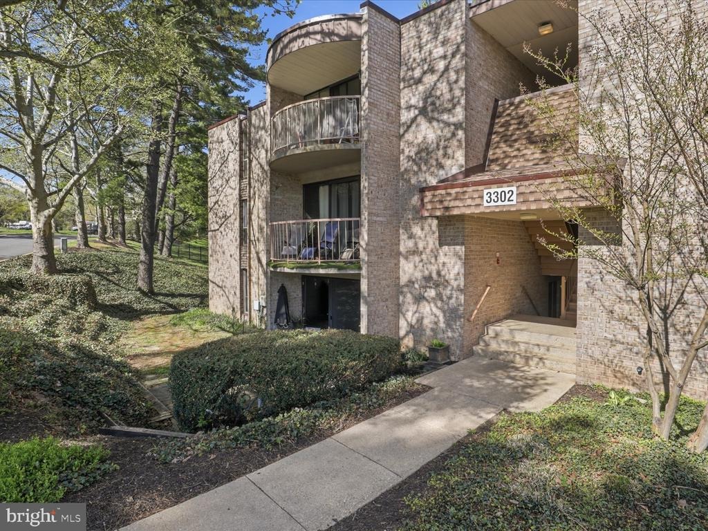 Huntley Square Dr, Temple Hills, MD 20748 #1