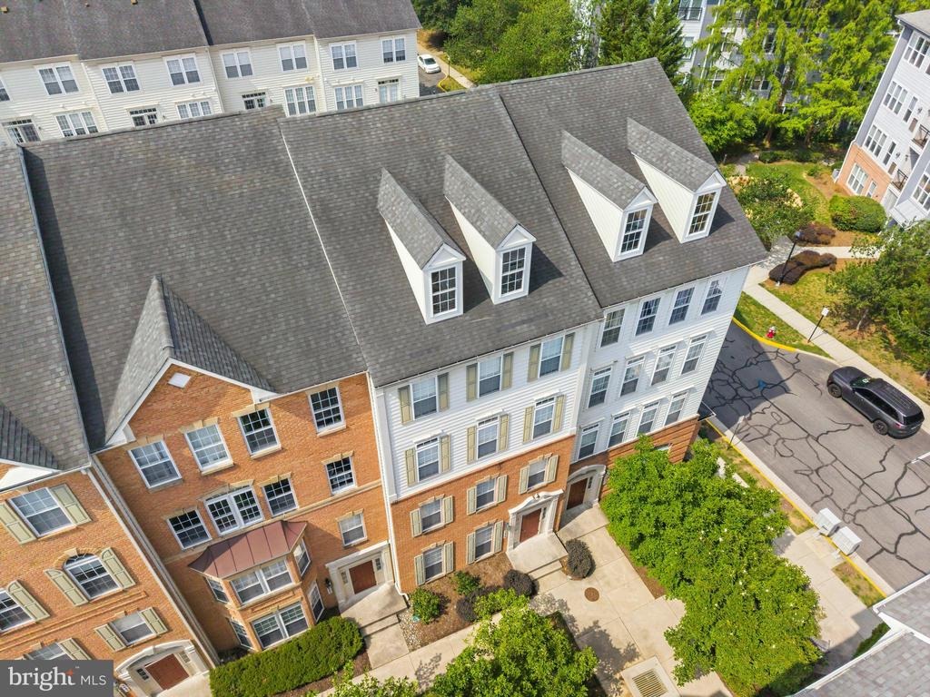 Harrington Falls Ln, Alexandria, VA 22312
