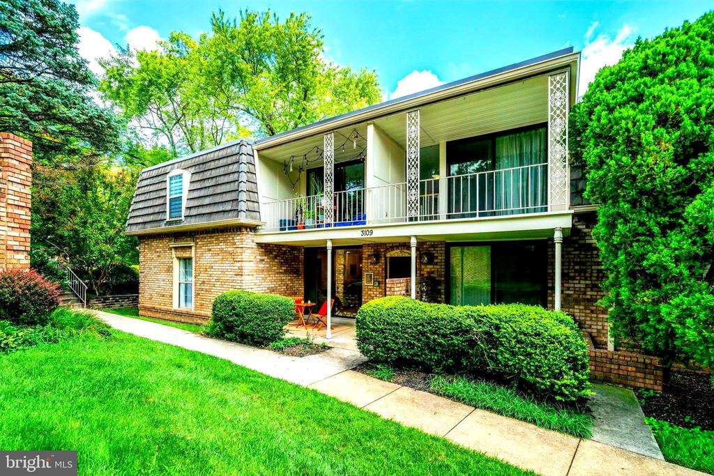 Patrick Henry Dr, Falls Church, VA 22044 #1